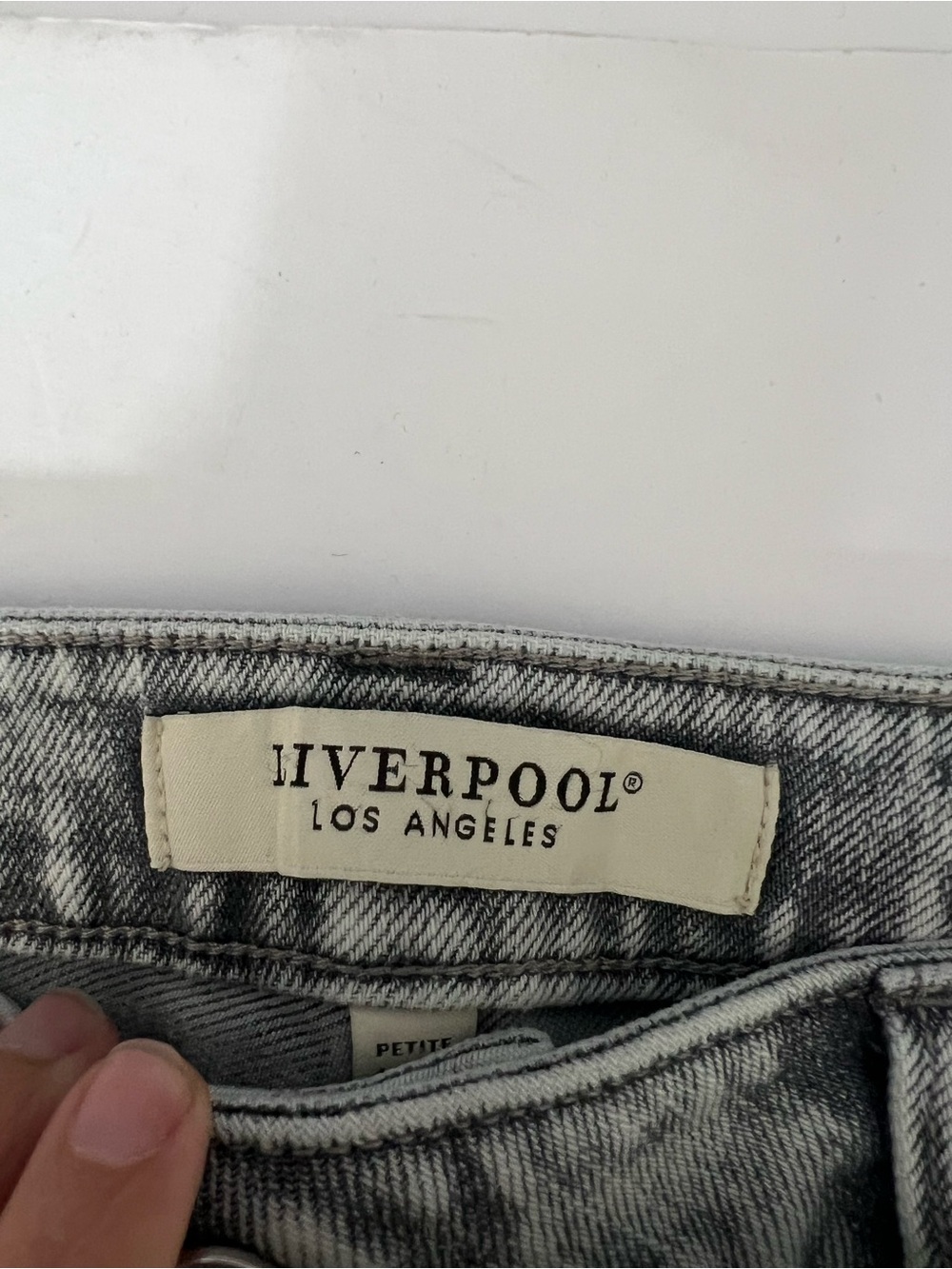 NWT Liverpool Los Angeles ECO Kennedy Split Hem Ankle Jeans Petite 12 Gray - Picture 6 of 12